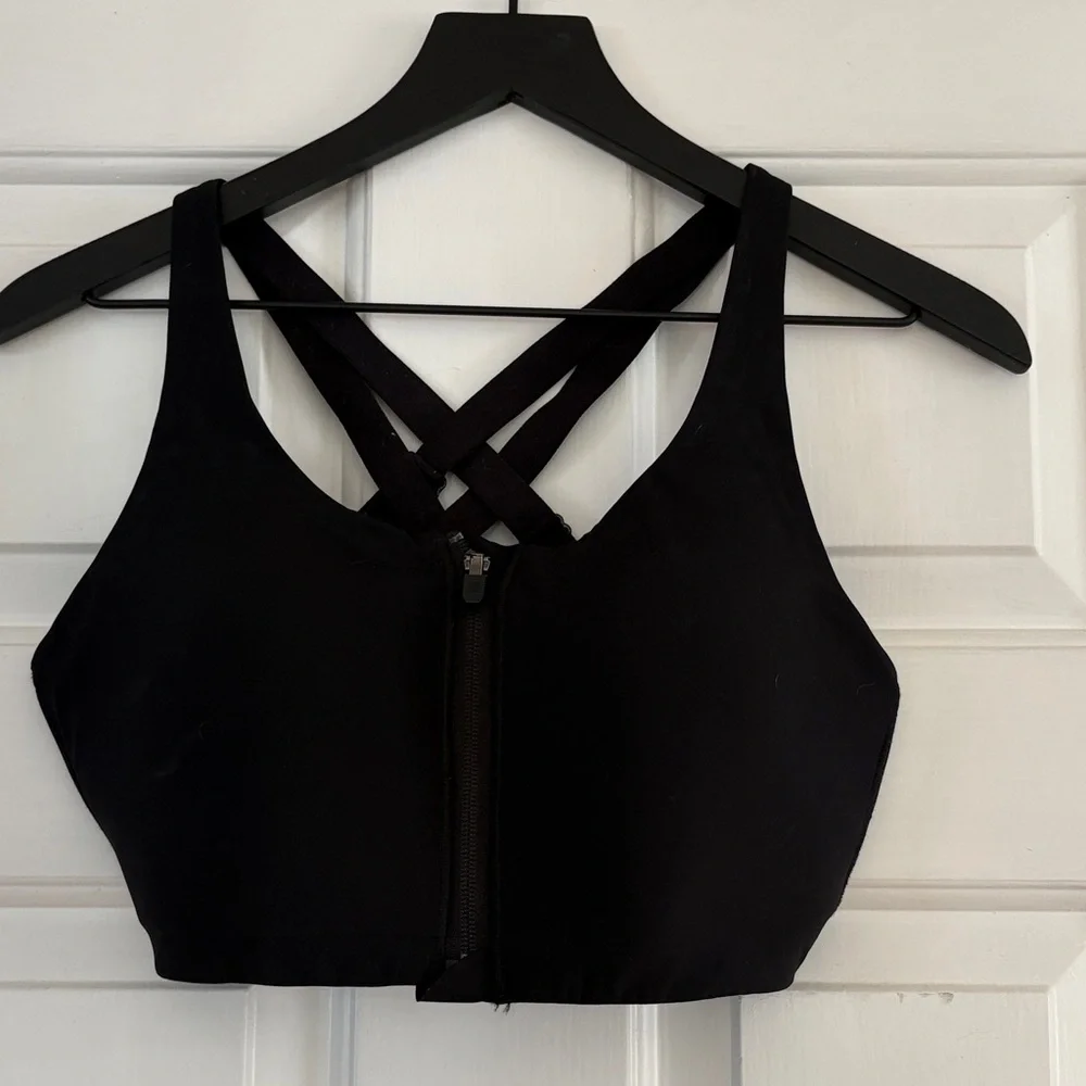 lululemon athletica Black Crisscross Back Sports Bra